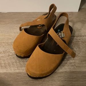 Lotta from Stockholm Brown Oil Brown Low Wood Clogs